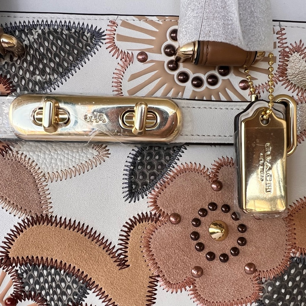💕💕HOST PICK💕💕 Coach SWAGGER Satchel PATCHWORK TEA ROSE - Picture 3 of 16